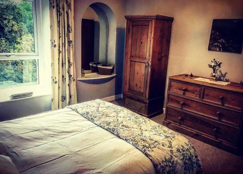Folly View - Private, Peaceful Apartment With Stunning Views. 페이틀리브리지 외부 사진